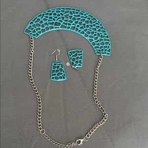 Turquoise and Gold Necklace and Earring Set